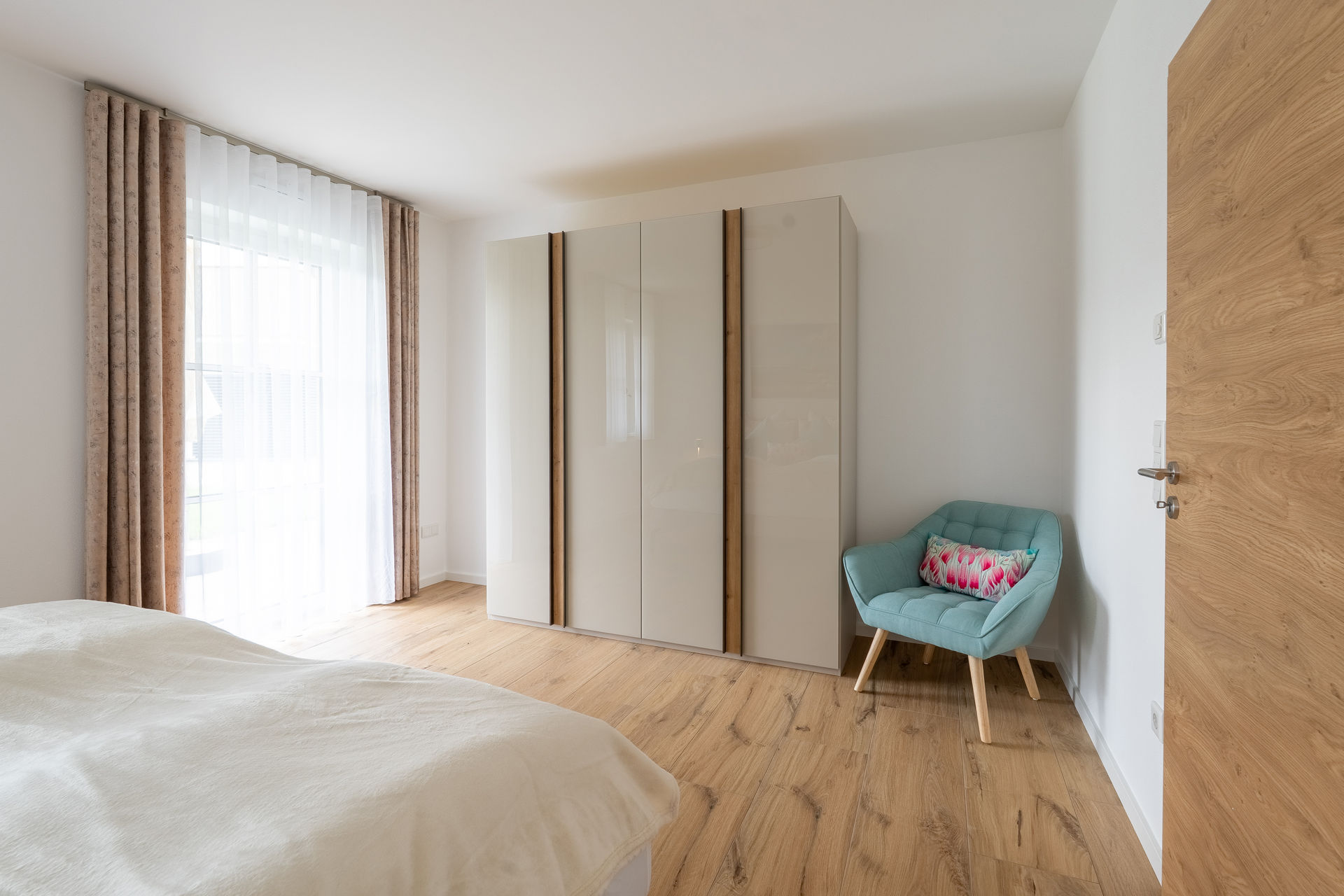 Schlafzimmer 1 mit Schrank